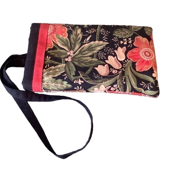 Handmade Quilted Floral Set Custom Shoulder Bag Matching Sunglass Phone Wristlet - Picture 4 of 12